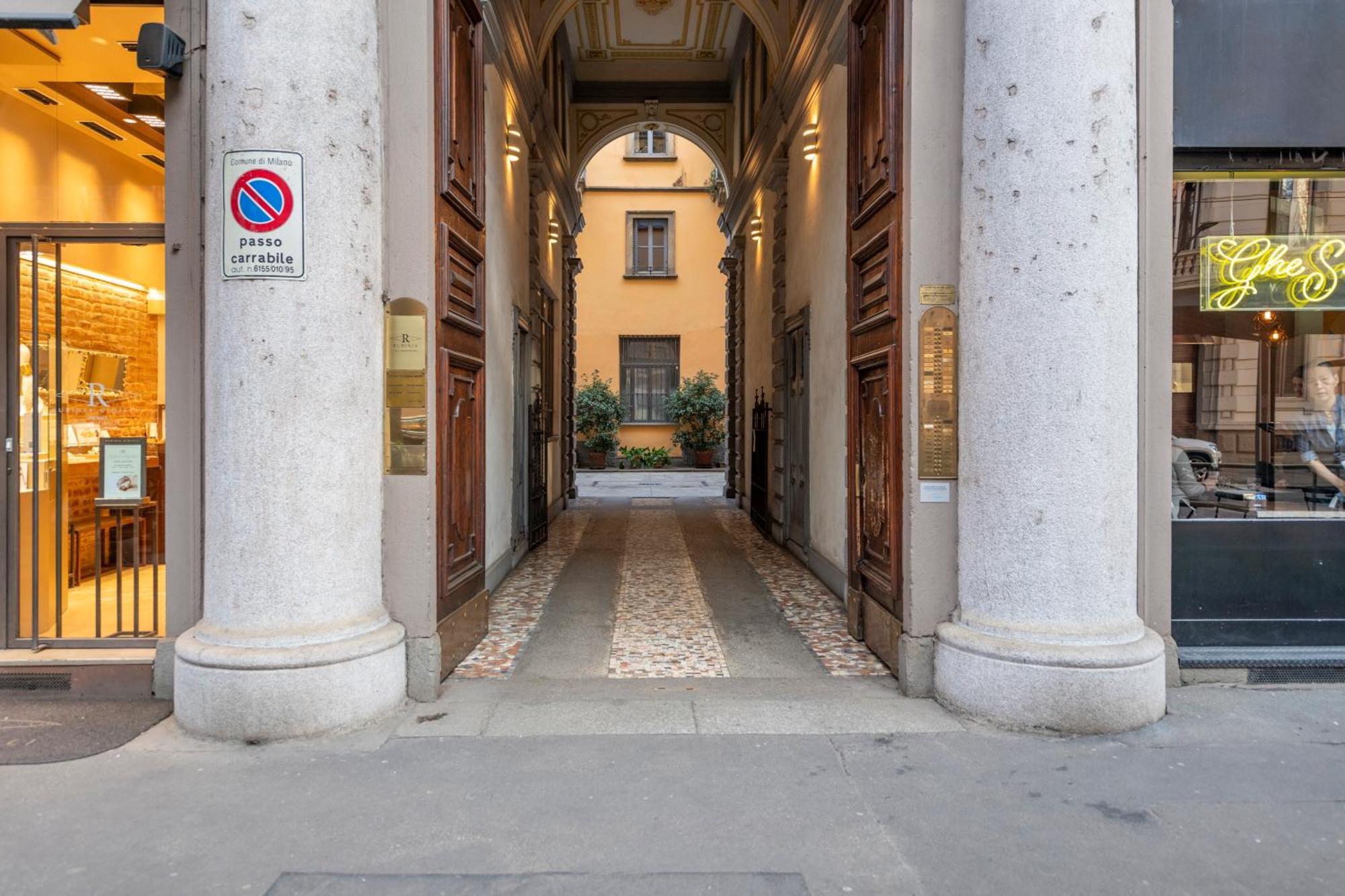 Bright Mini Studio In The Heart Of Milan Milão Exterior foto