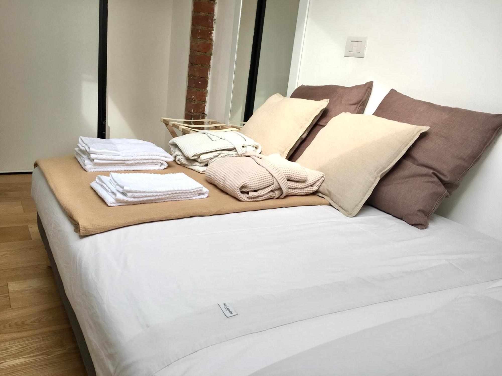 Bright Mini Studio In The Heart Of Milan Milão Quarto foto