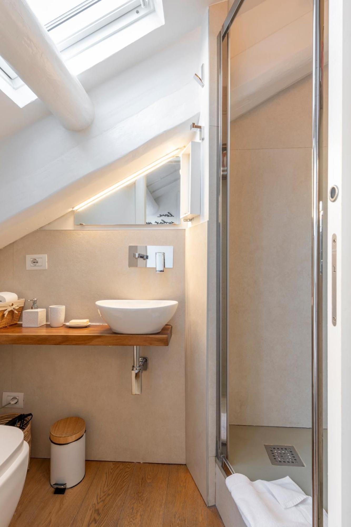 Bright Mini Studio In The Heart Of Milan Milão Exterior foto